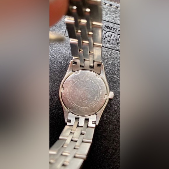 COPY - ~ Swiss Army Watch / Victorinox - Picture 5 of 5